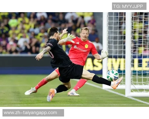 迈阿密半场落后纳什维尔门将失误送点苏牙中柱球队零射正 迈阿密半场落后纳什维尔门将失误送点苏牙中柱球队零射正